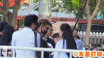 吃瓜群众墨镜图片,吃瓜群众揭秘娱乐圈风云